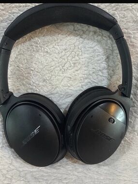Bose QuietComfort 35 Over-Ear Noise Cancelling Headphones Black